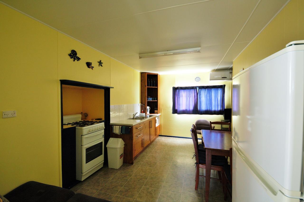 Baudin Beach Apartments Bagian luar foto